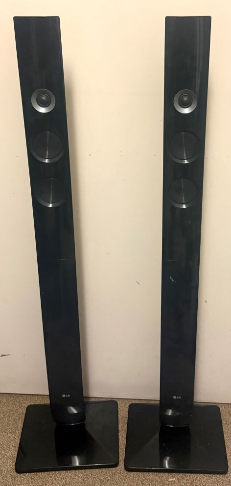 LG SH96TA-S Tower Speakers (A Pair) (USED)