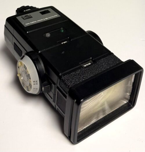 Vivitar 285 zoom thrysister Flash (Made in Japan) (USED)