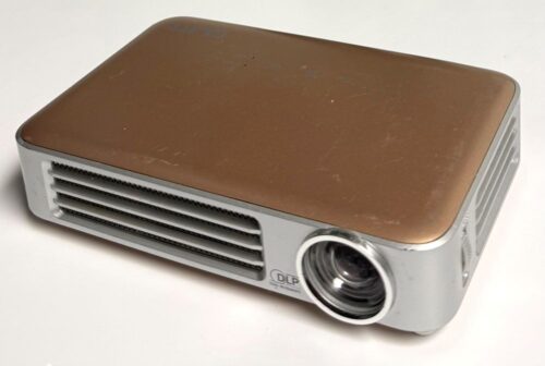 Vivitek Qumi Q6-GD 800-Lumen WXGA DLP LED Wi-Fi Pocket Projector (Gold) (USED)