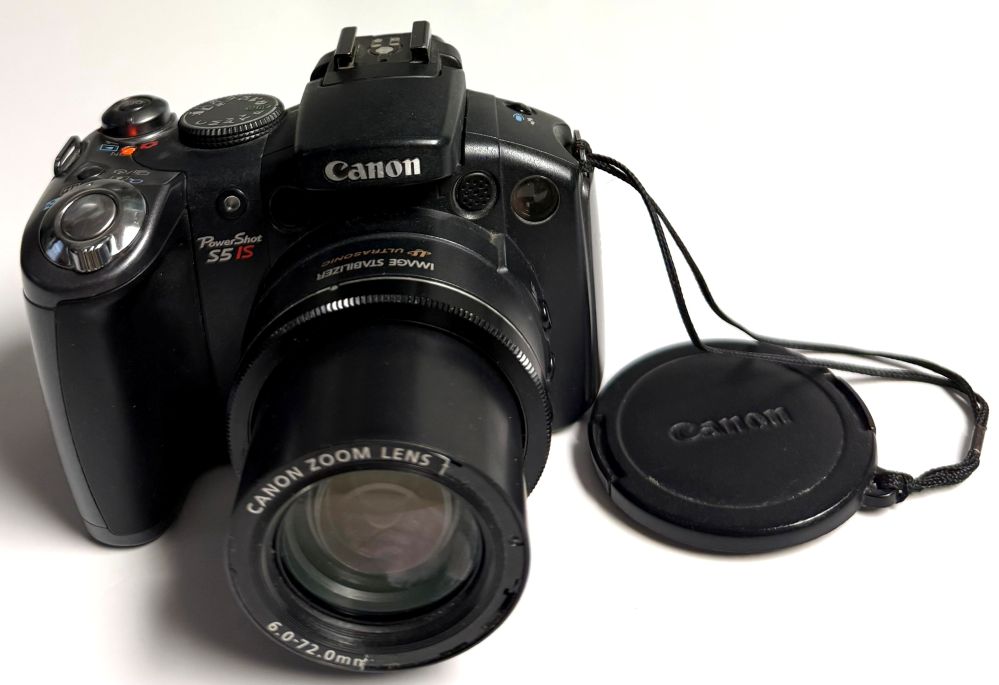 Canon PowerShot S5 IS 8.0MP Digital Camera 12x Optical Zoom (USED) - Image 2