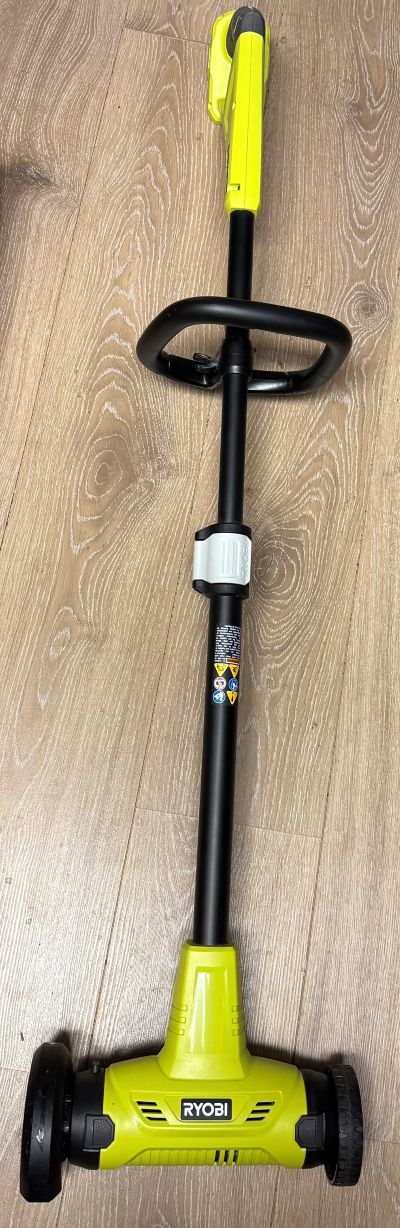 RYOBI 18V ONE+ Patio Cleaner with Wire Brush Edger (Tool Only) (USED)